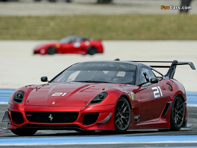 Ferrari 599XX Evoluzione 2012 photos (640 x 480)