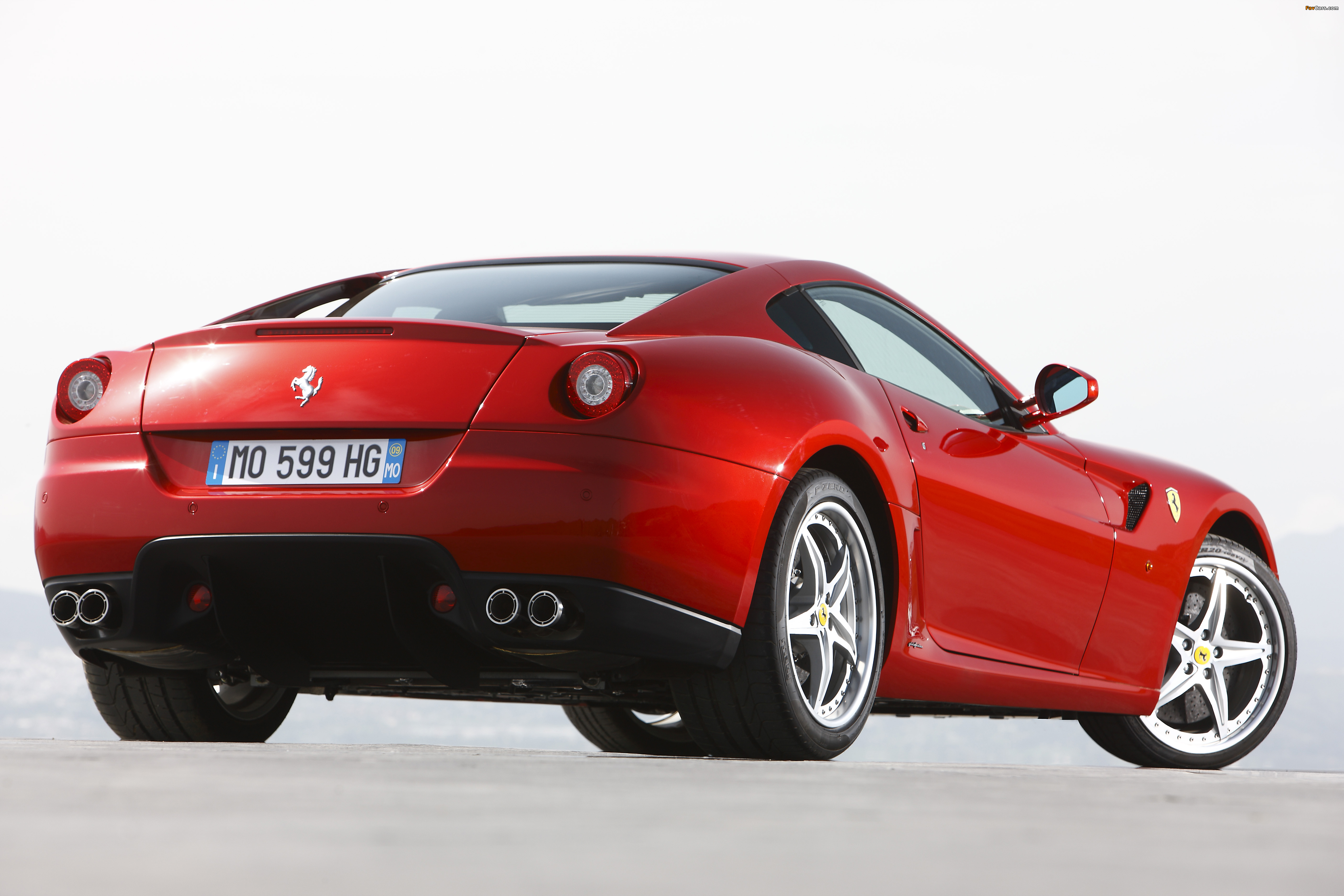 Pictures of Ferrari 599 GTB Fiorano HGTE 2009–12 (4096 x 2731)