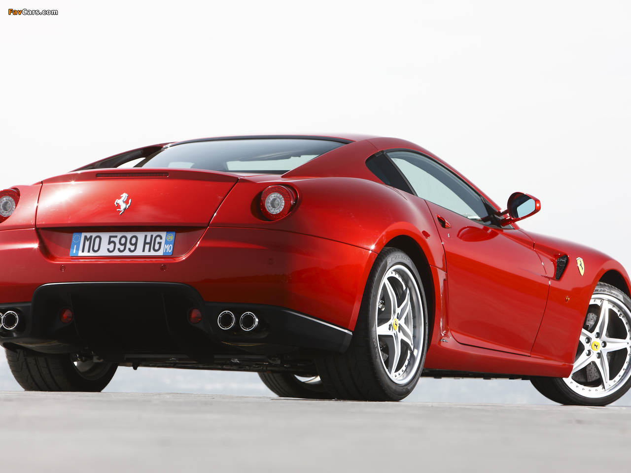 Pictures of Ferrari 599 GTB Fiorano HGTE 2009–12 (1280 x 960)