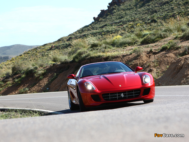 Ferrari 599 GTB Fiorano HGTE 2009–12 wallpapers (640 x 480)