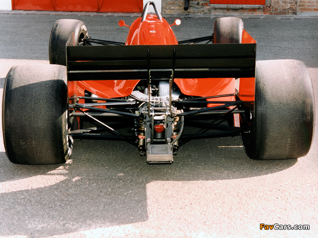 Images of Ferrari 637 1986 (640 x 480)