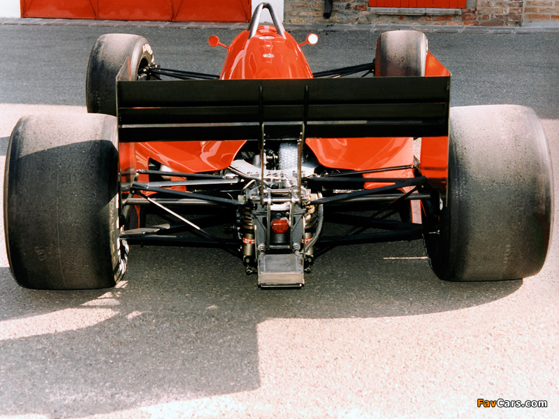 Images of Ferrari 637 1986 (800 x 600)