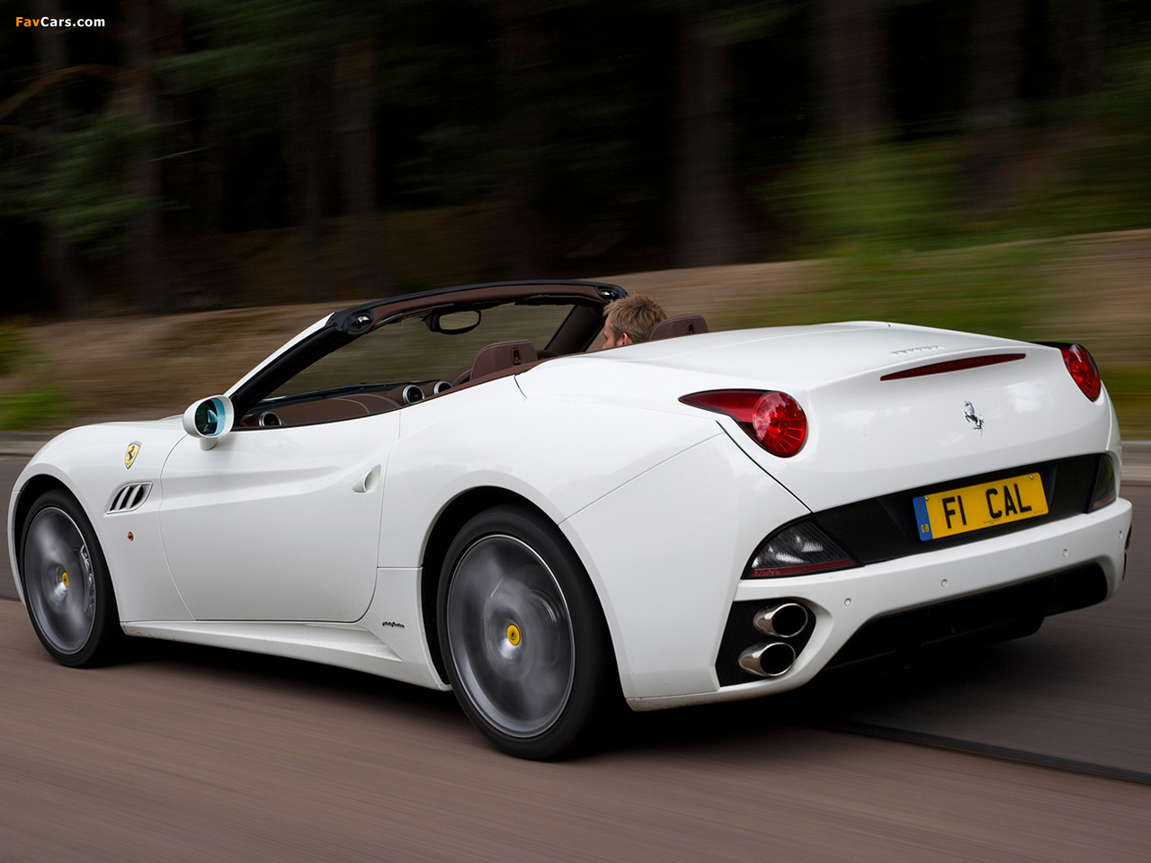 Ferrari California UK-spec 2009–12 pictures (1280 x 960)