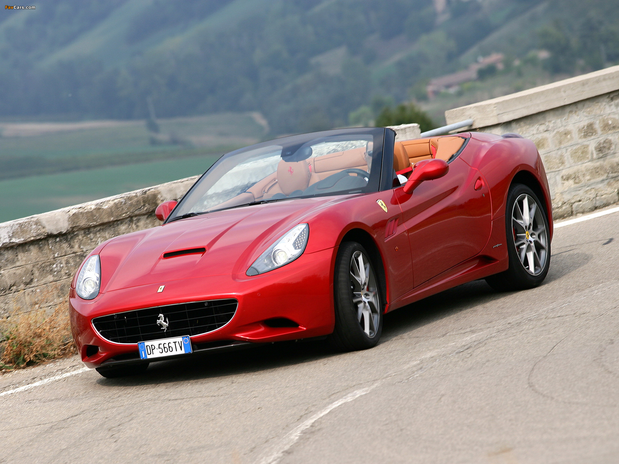 Ferrari California HELE 2010–12 photos (2048 x 1536)