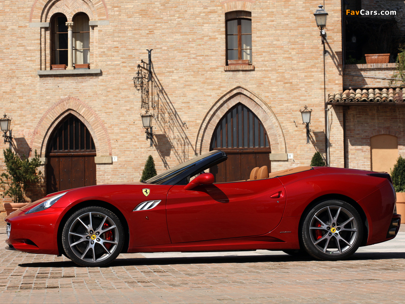 Ferrari California 30 2012 photos (800 x 600)