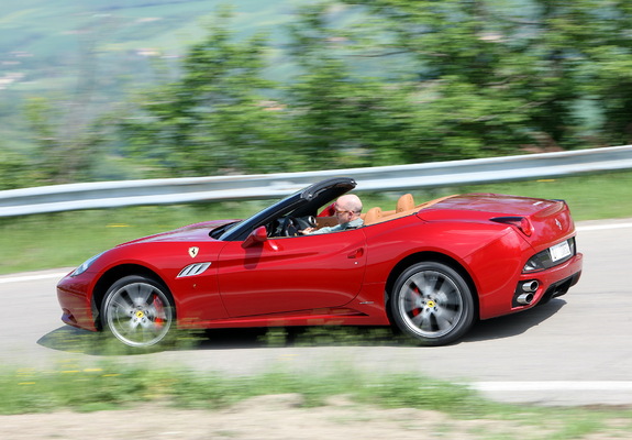 Images of Ferrari California 30 2012