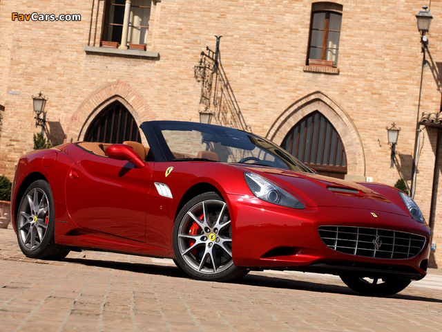 Photos of Ferrari California 30 2012 (640 x 480)