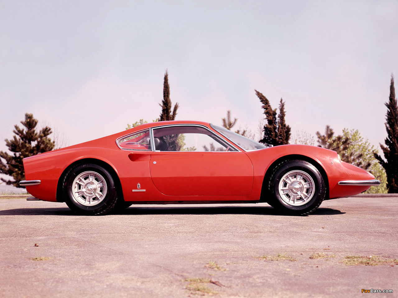 Images of Ferrari Dino 206 GT 1968–69 (1280 x 960)