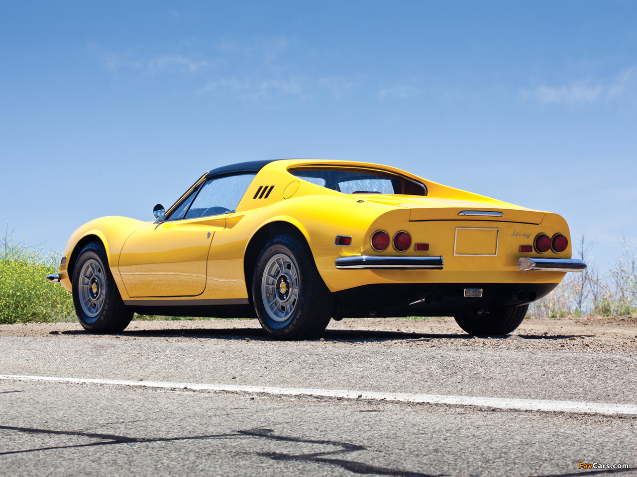 Images of Ferrari Dino 246 GTS US-spec 1972–74 (1280 x 960)
