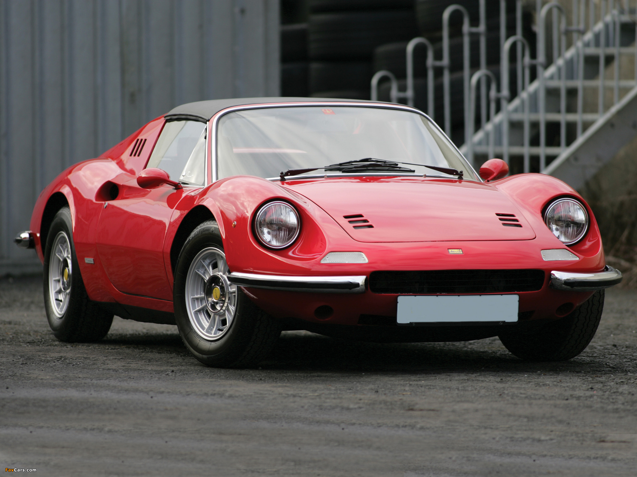 Images of Ferrari Dino 246 GTS 1972–74 (2048 x 1536)