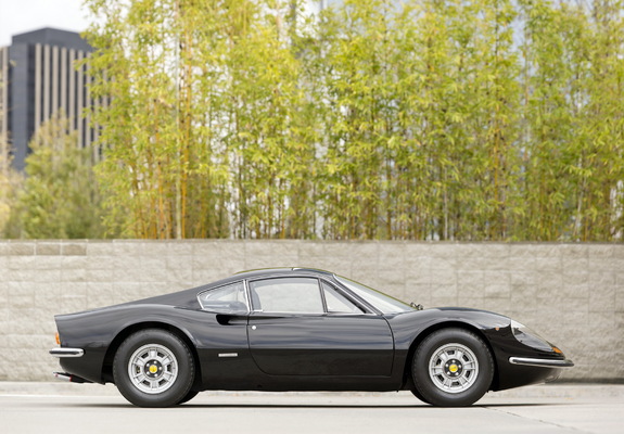 Photos of Ferrari Dino 246 GT 1969–74