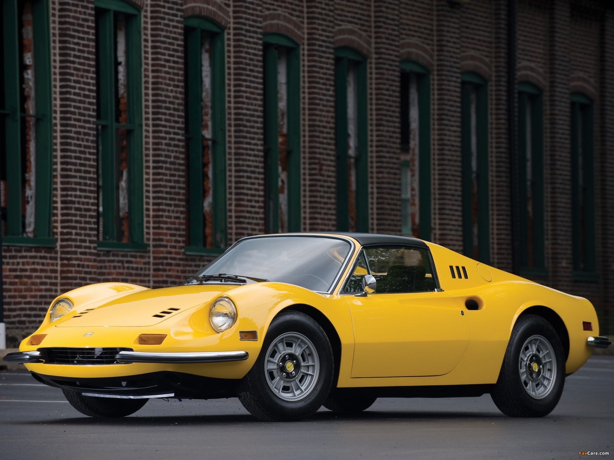 Photos of Ferrari Dino 246 GTS US-spec 1972–74 (2048 x 1536)