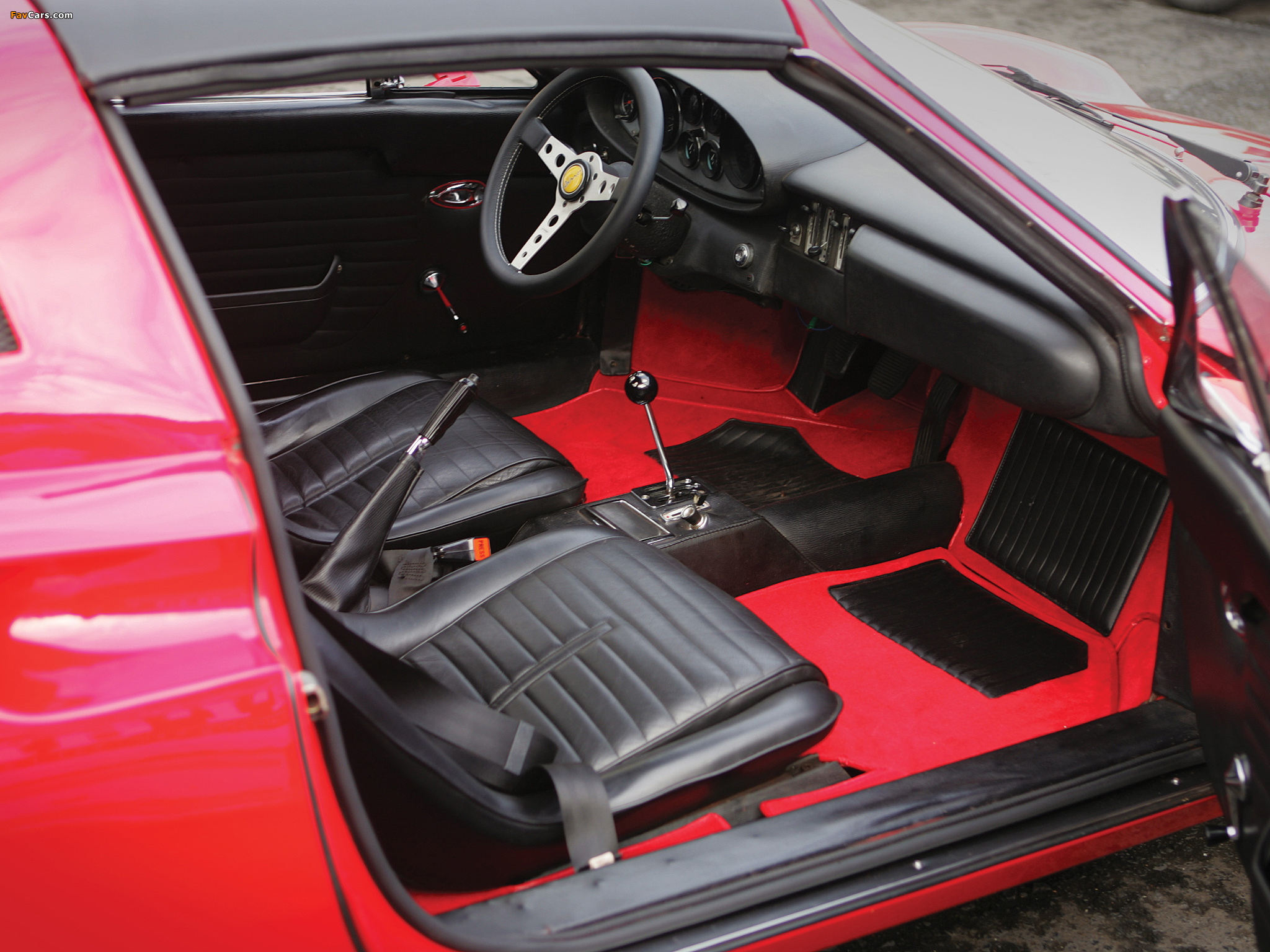 Ferrari Dino 246 GTS 1972–74 wallpapers (2048 x 1536)