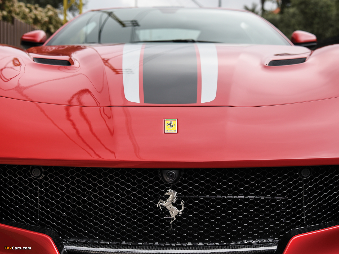 Ferrari F12tdf Tailor Made 2016 wallpapers (1280 x 960)