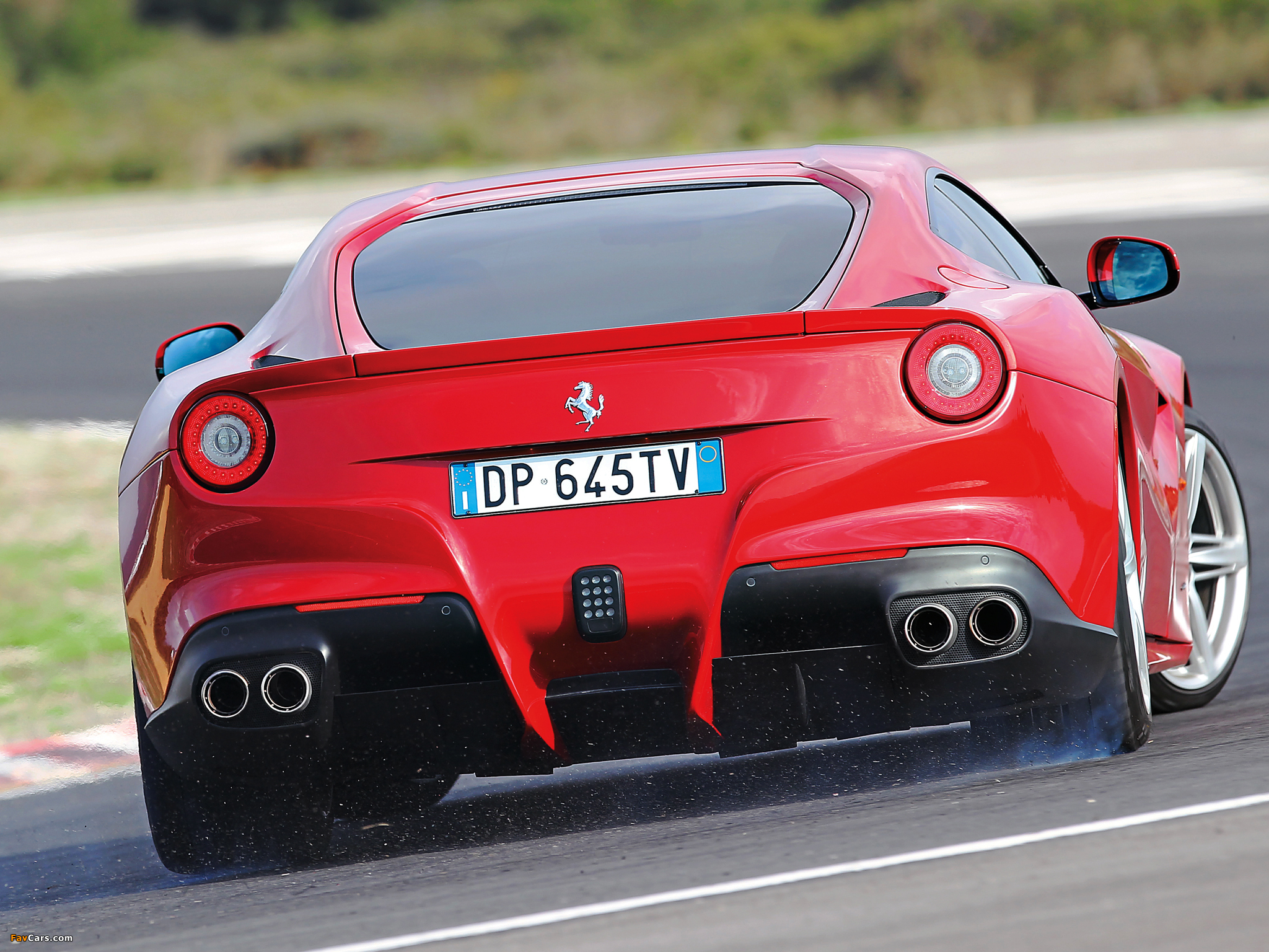 Ferrari F12berlinetta 2012 photos (2048 x 1536)