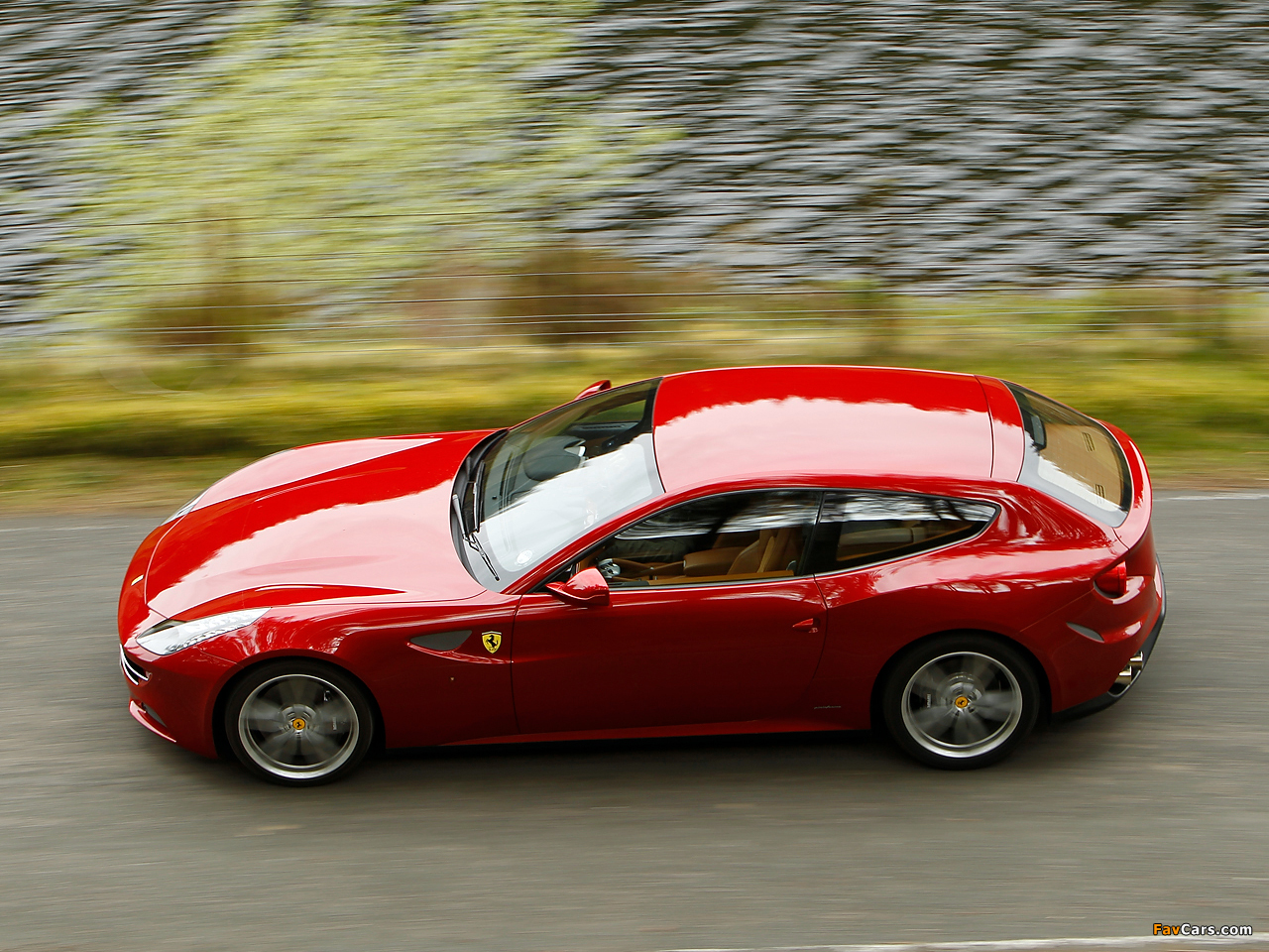 Ferrari FF UK-spec 2011 wallpapers (1280 x 960)