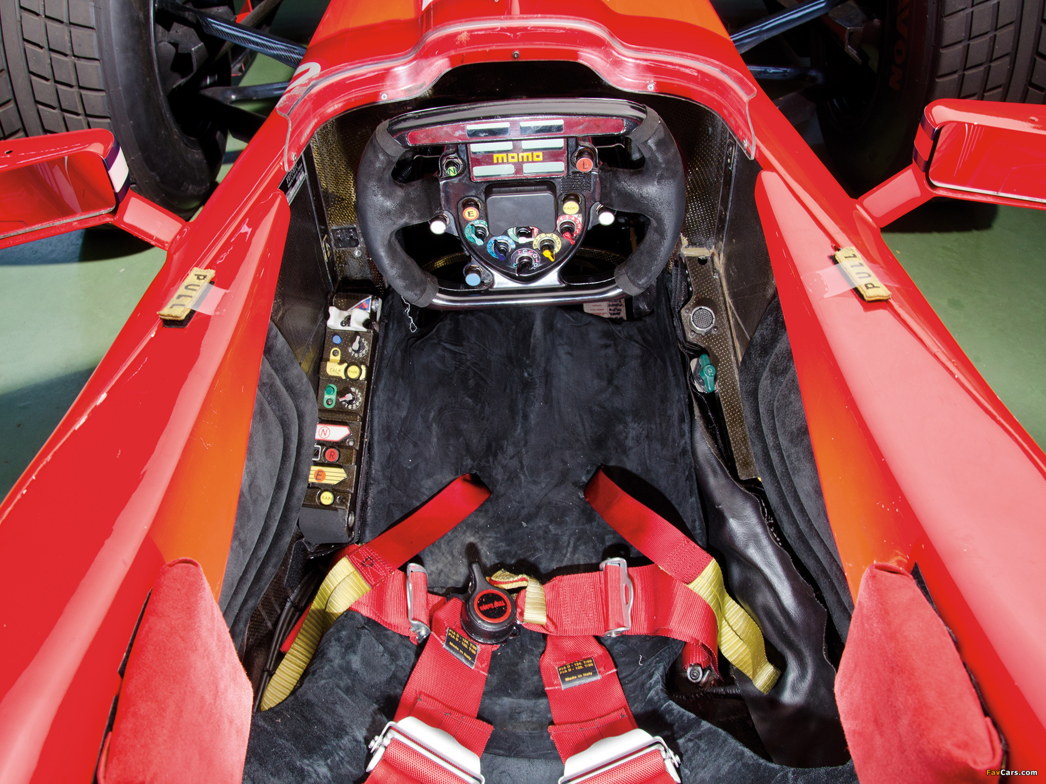 Photos of Ferrari F300 1998 (2048 x 1536)
