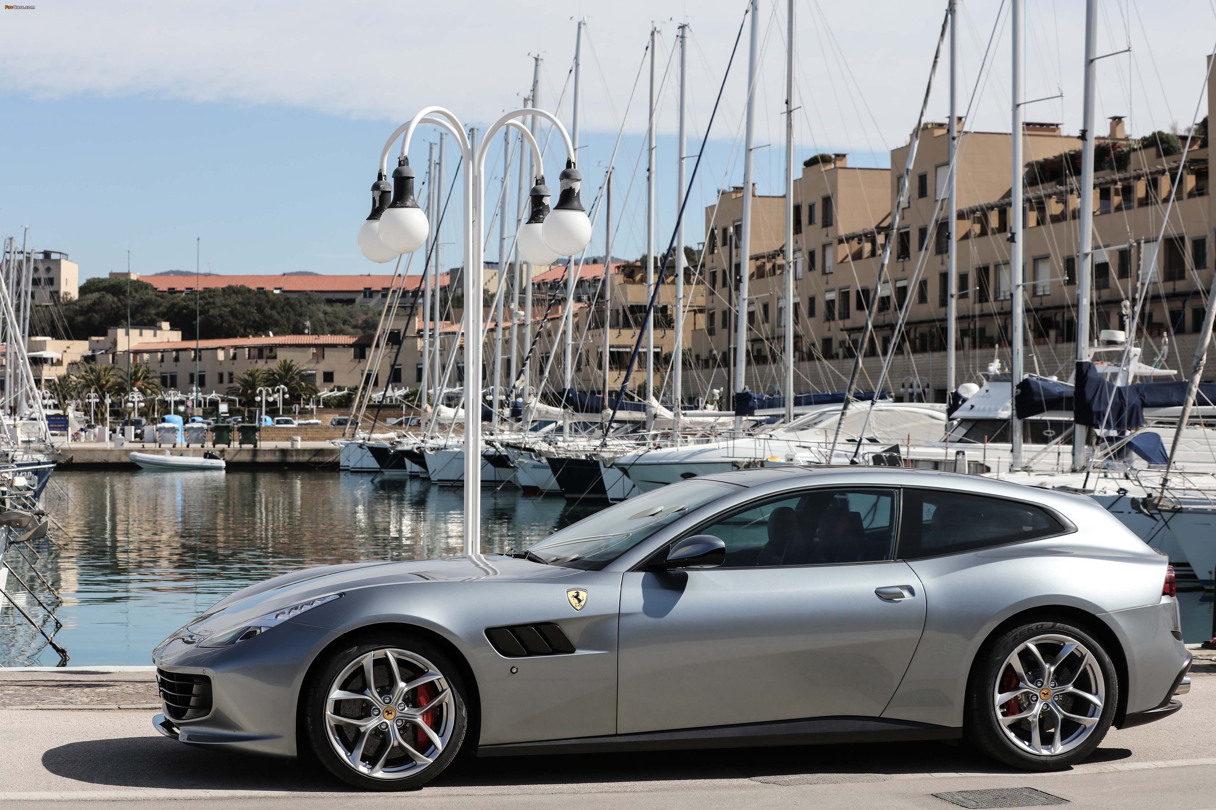 Ferrari GTC4Lusso T 2016 pictures (4096 x 2731)