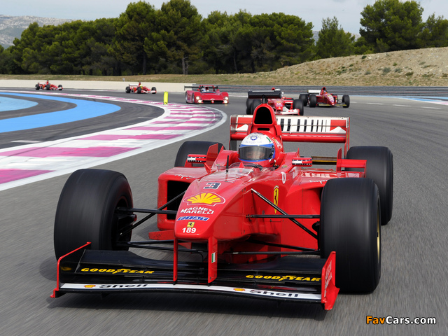 Photos of Ferrari (640 x 480)