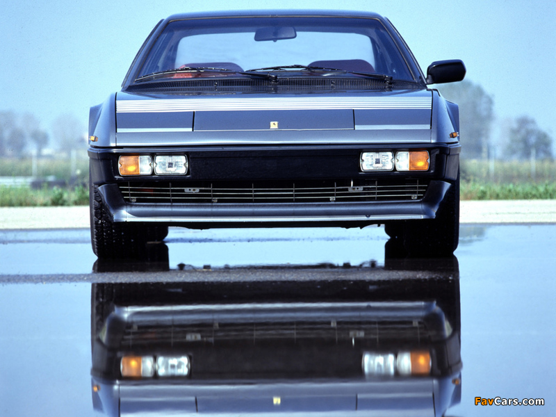 Ferrari Mondial 8 1980–82 images (800 x 600)