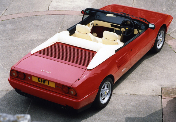 Photos of Ferrari Mondial T Cabriolet UK-spec 1989–93