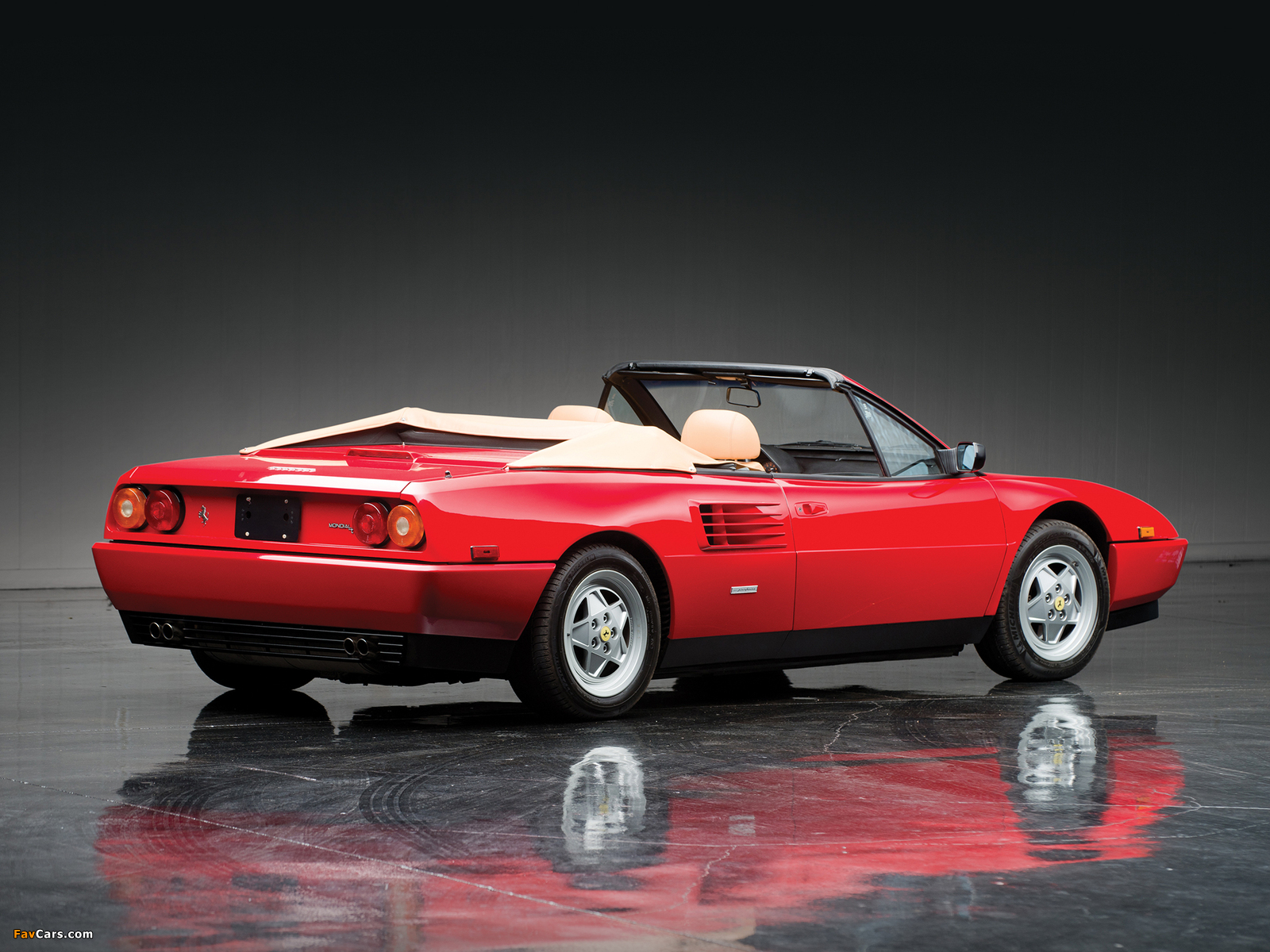 Photos of Ferrari Mondial T Cabriolet 1989–93 (1600 x 1200)