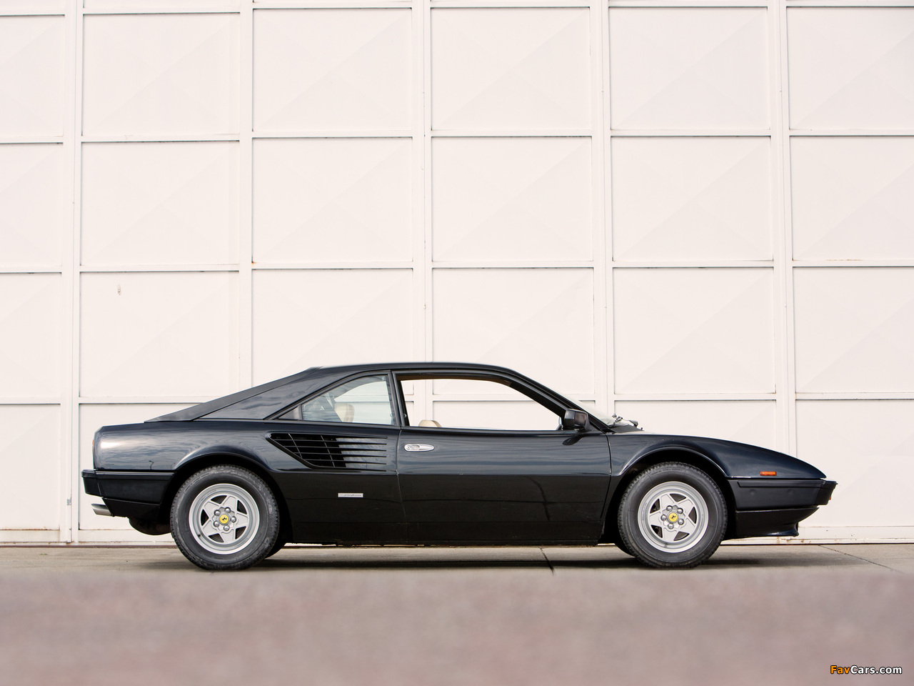 Ferrari Mondial Quattrovalvole 1982–85 wallpapers (1280 x 960)