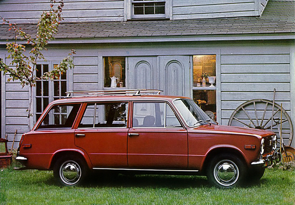 Fiat 124 Station Wagon US-spec 1966–70 pictures