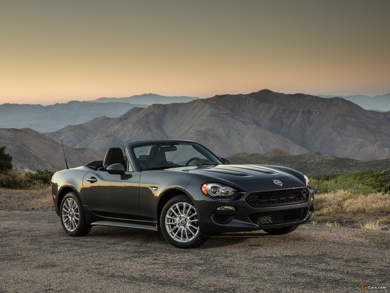 Fiat 124 Spider Classica (348) 2016 wallpapers (1600 x 1200)