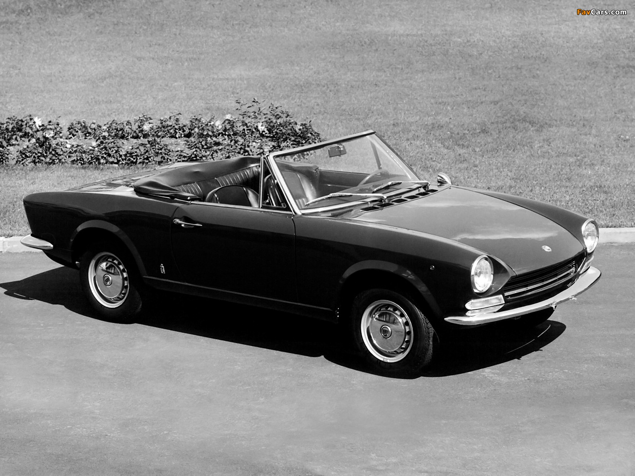 Photos of Fiat 124 Sport Spider (AS) 1966–70 (1280 x 960)