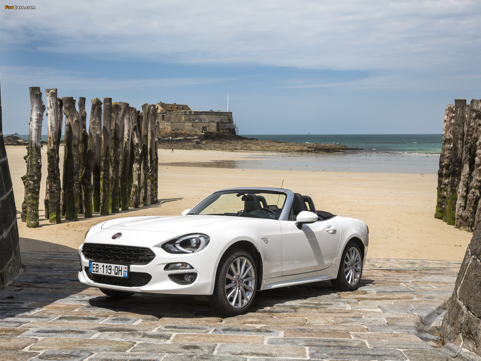 Pictures of Fiat 124 Spider (348) 2016 (1600 x 1200)