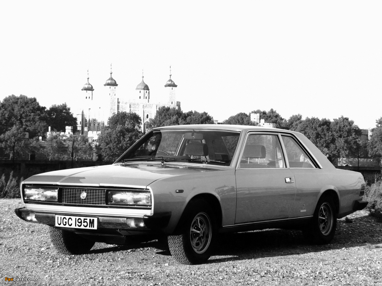 Fiat 130 Coupe UK-spec 1971–78 pictures (1280 x 960)