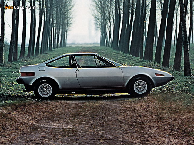 Fiat 132 Flares 1971 images (640 x 480)