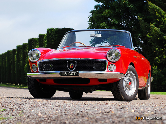 Pictures of Abarth Fiat 2200 Spider 1960–61 (640 x 480)