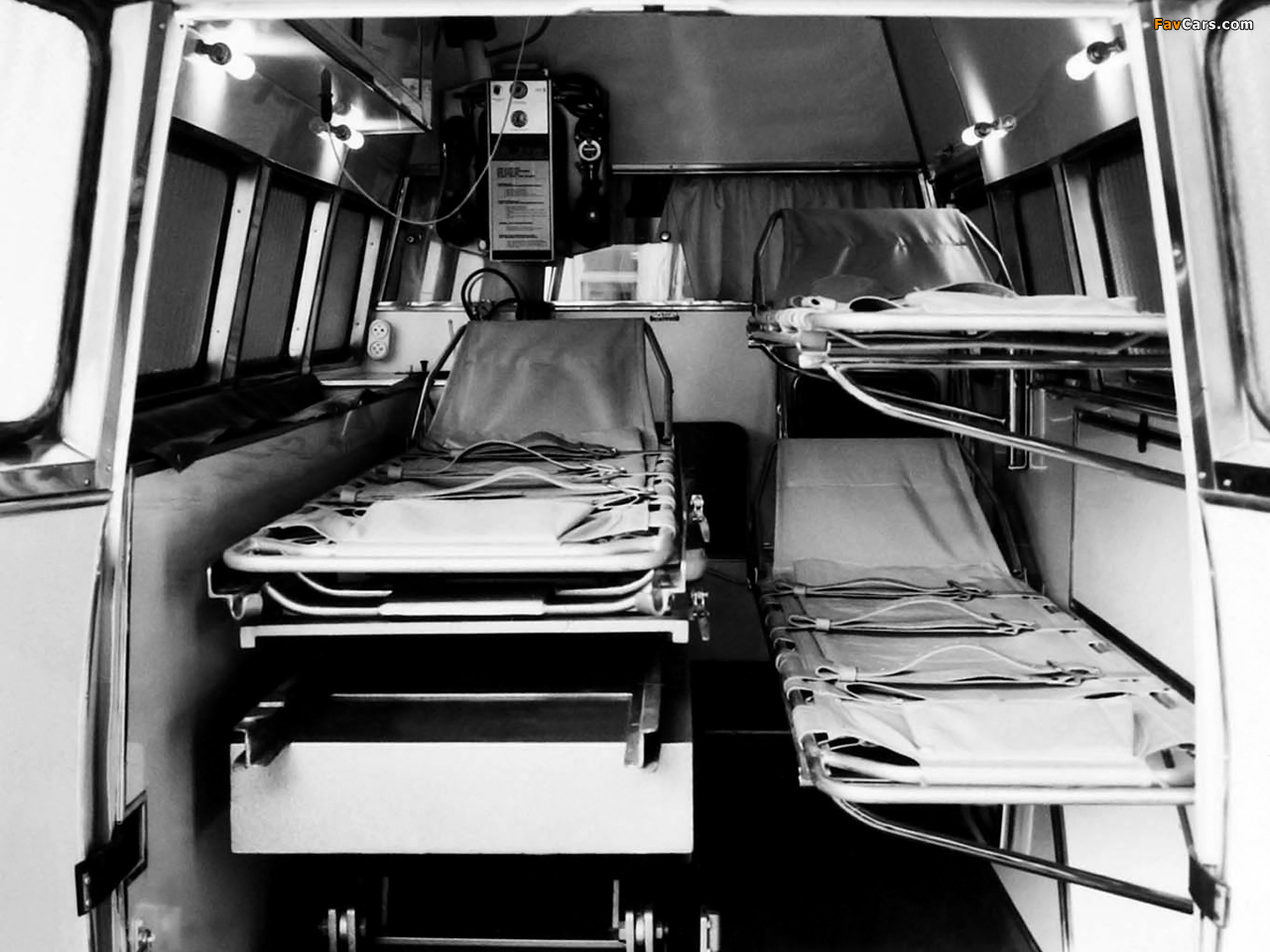 Images of Fiat 238 Ambulance 1968–78 (1280 x 960)