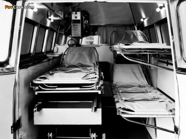 Images of Fiat 238 Ambulance 1968–78 (640 x 480)
