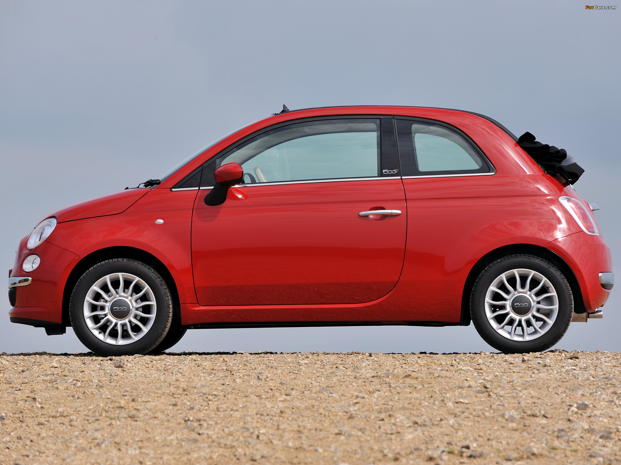 Fiat 500C UK-spec 2009 images (2048 x 1536)