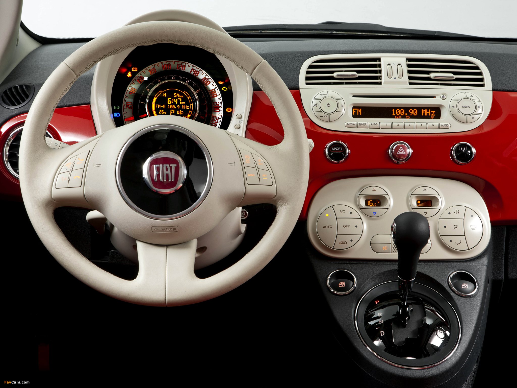 Fiat 500 Lounge Air BR-spec 2011 photos (2048 x 1536)