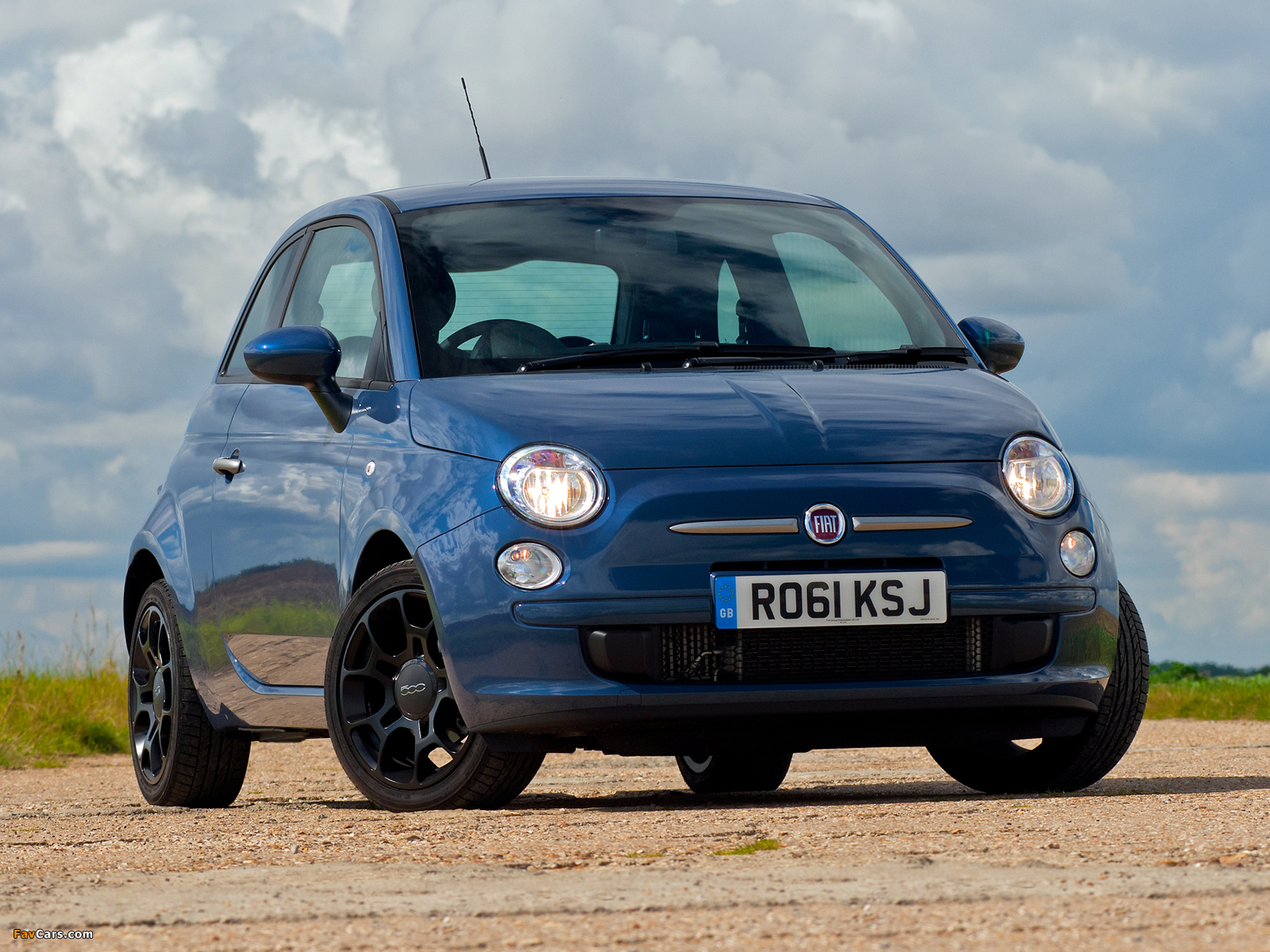 Fiat 500 TwinAir Plus UK-spec 2011 wallpapers (1600 x 1200)