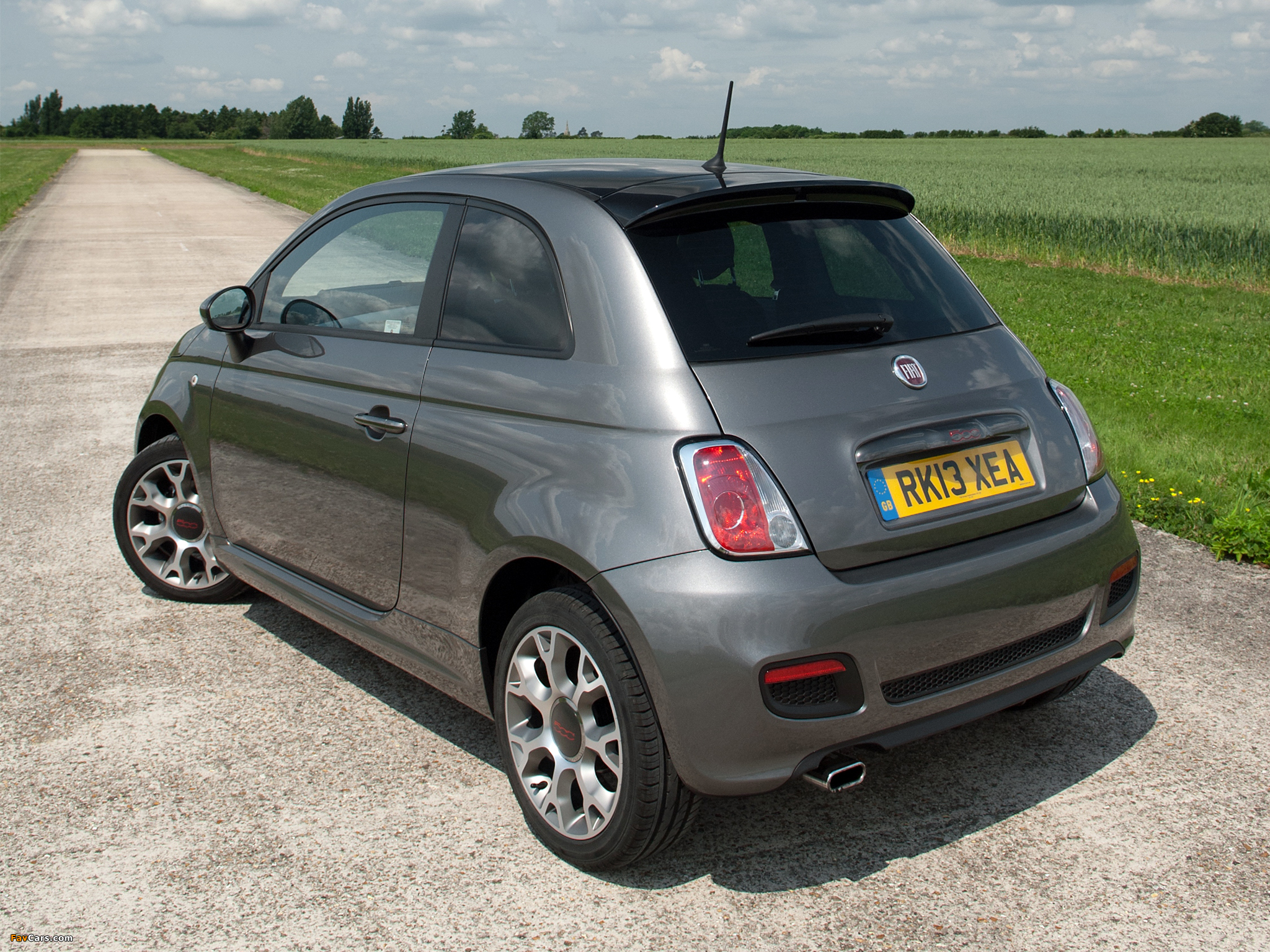 Fiat 500S UK-spec 2013 photos (2048 x 1536)