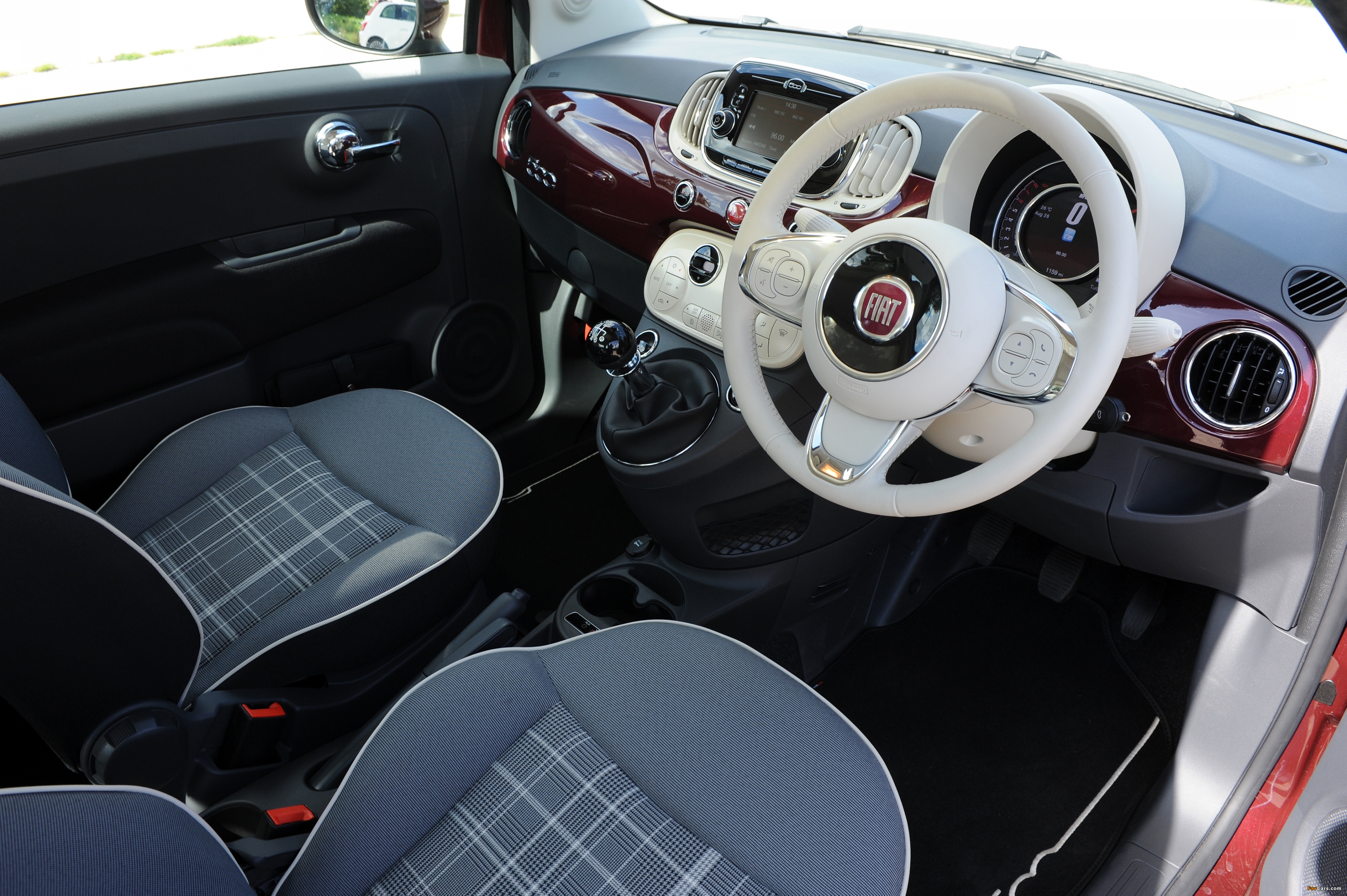 Fiat 500 UK-spec (312) 2015 pictures (4000 x 2661)