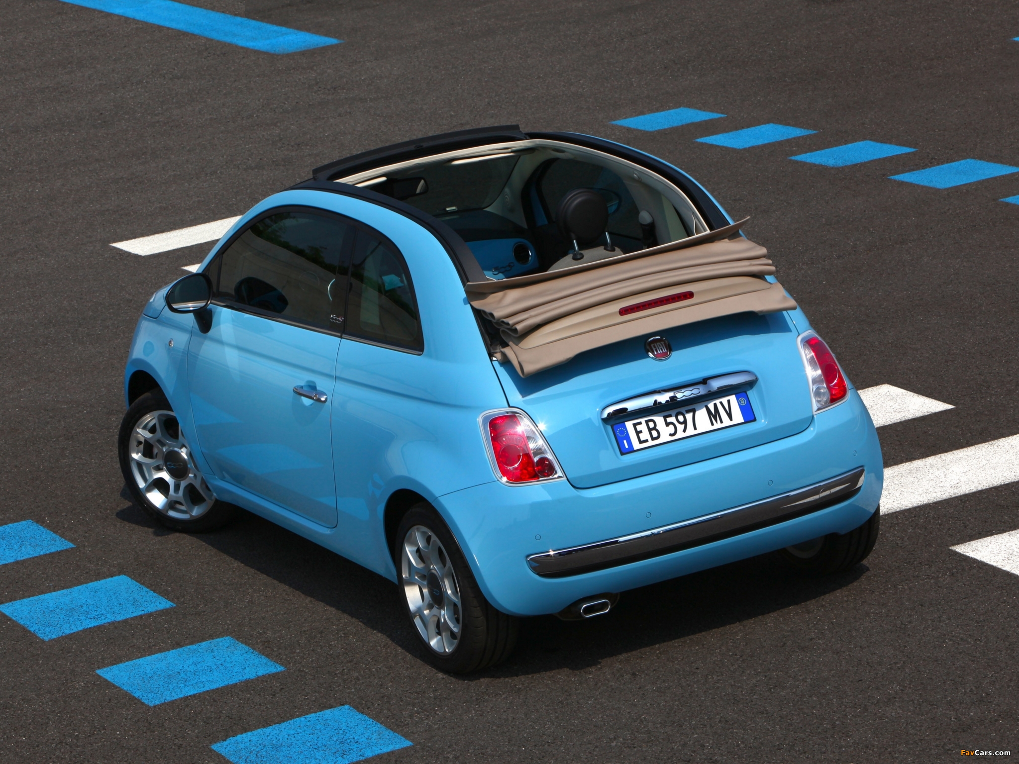 Images of Fiat 500C TwinAir 2010 (2048 x 1536)