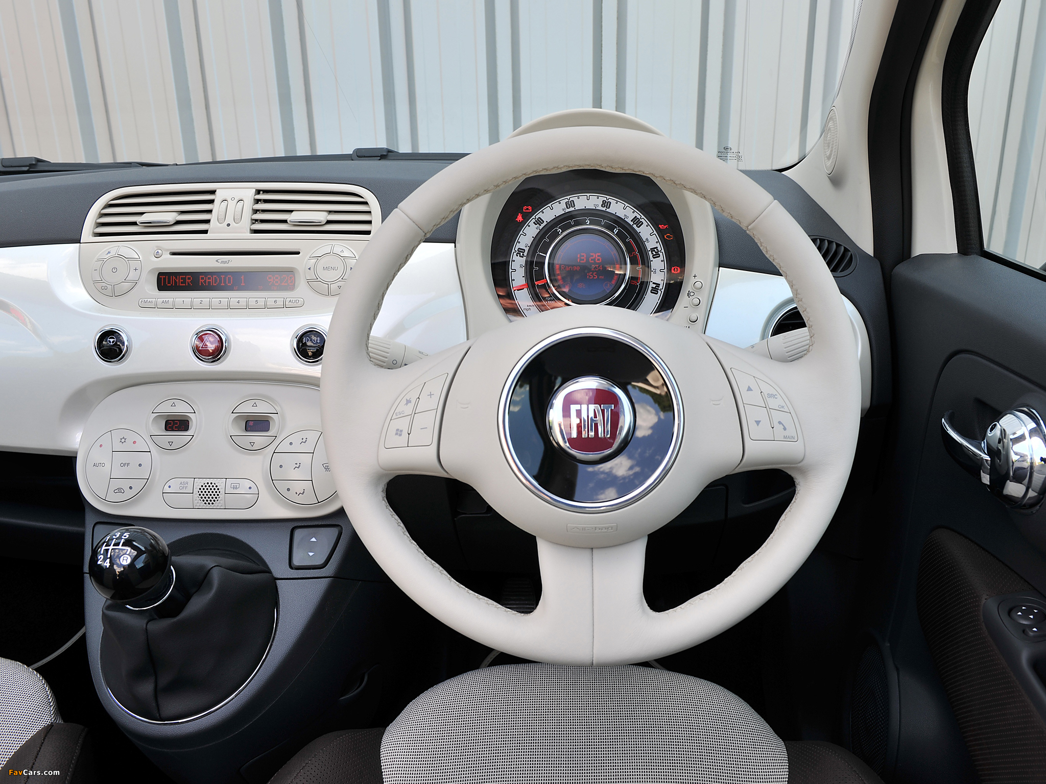 Photos of Fiat 500C UK-spec 2009 (2048 x 1536)