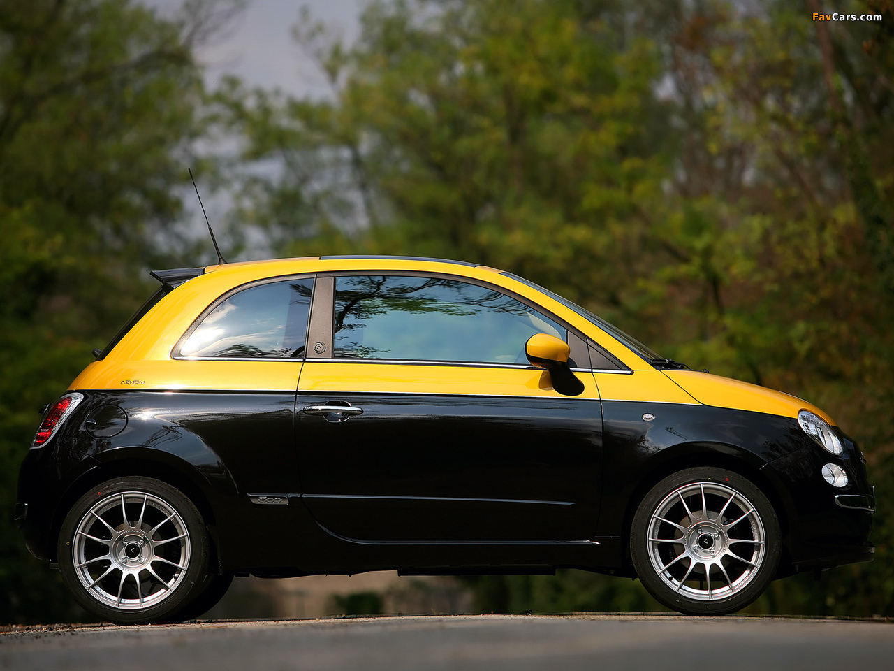 Aznom Fiat 500 2007 wallpapers (1280 x 960)