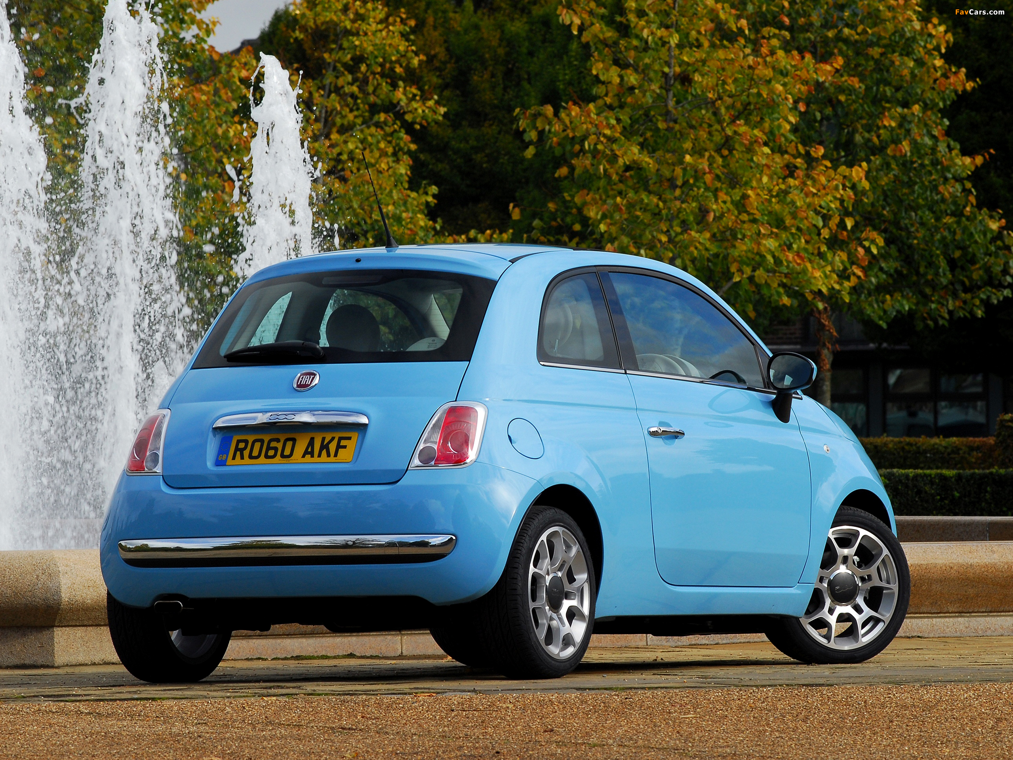 Fiat 500 TwinAir UK-spec 2010 wallpapers (2048 x 1536)