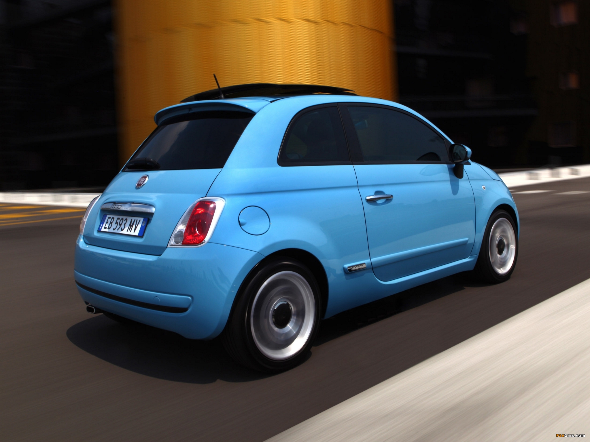 Fiat 500 TwinAir 2010 wallpapers (2048 x 1536)