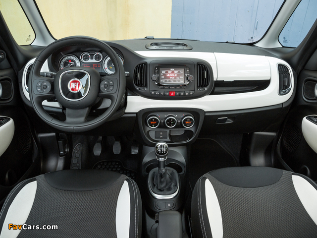 Fiat 500L Trekking (330) 2013 photos (640 x 480)