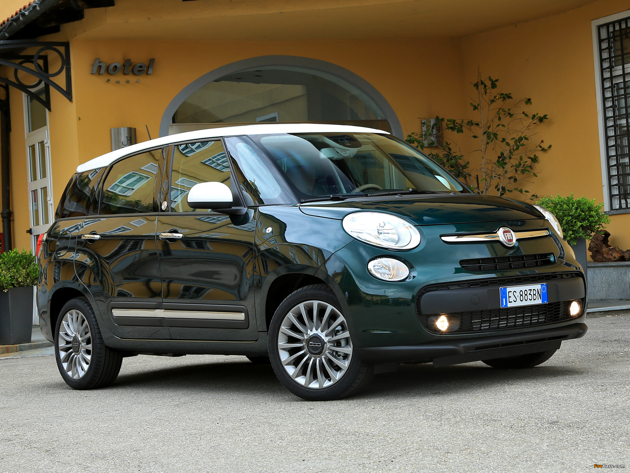 Fiat 500L Living (330) 2013 pictures (2048 x 1536)
