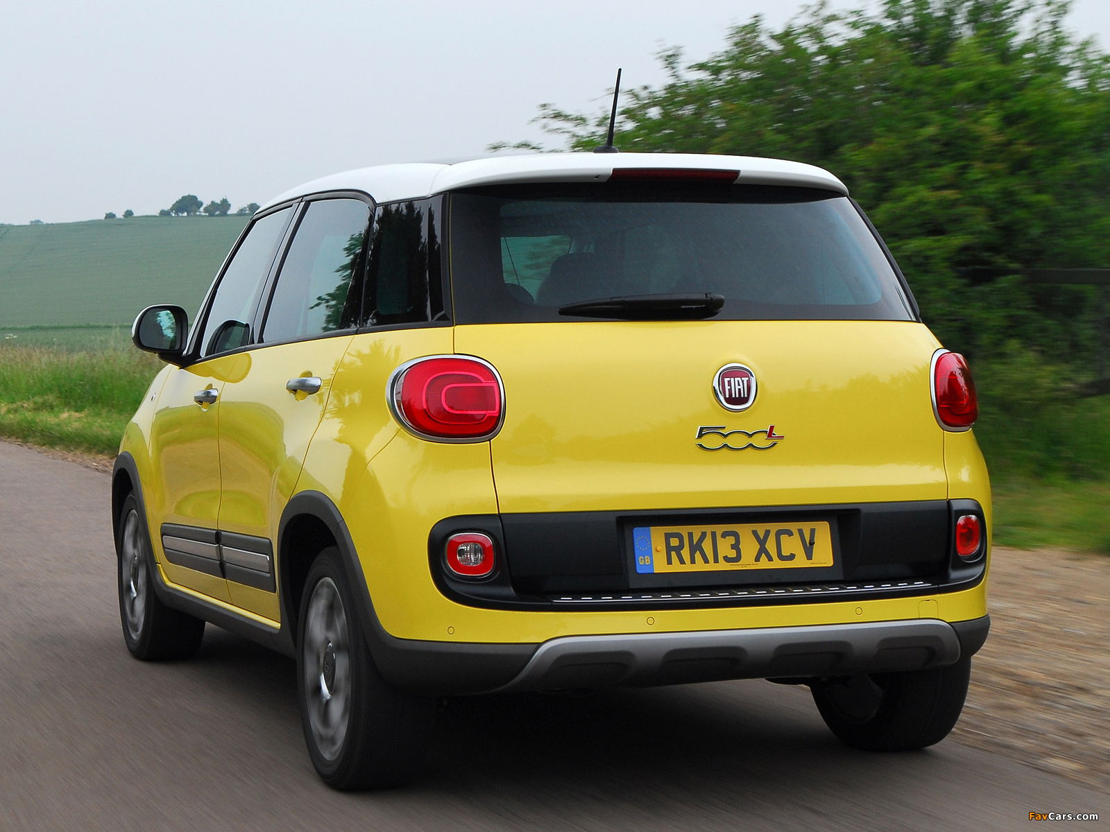 Images of Fiat 500L Trekking UK-spec (330) 2013 (1600 x 1200)