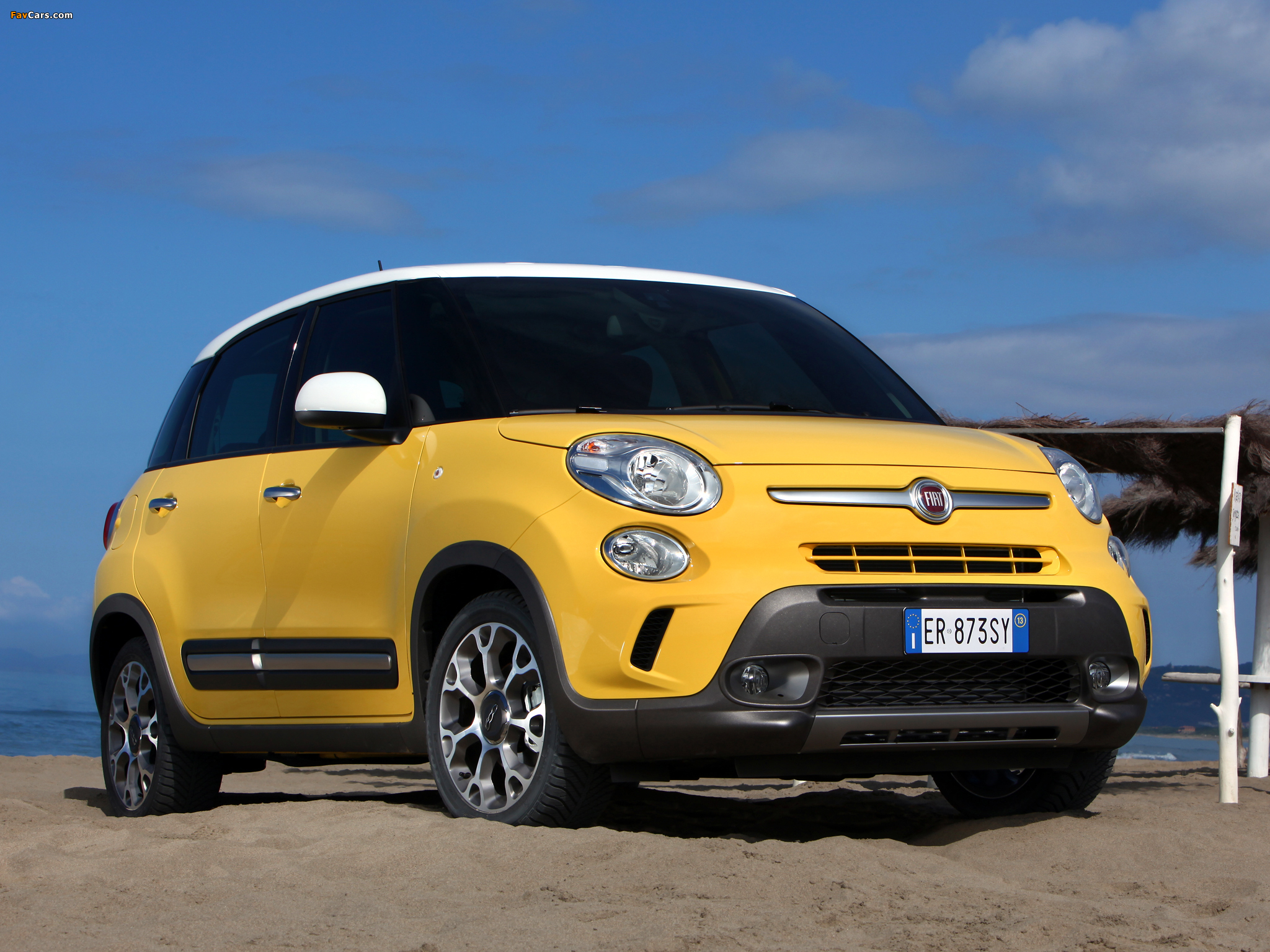 Images of Fiat 500L Trekking (330) 2013 (2048 x 1536)